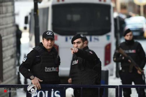 تركيا: اعتقال 10 من كبار ضباط البحرية المتقاعدين بتهمة الإنقلاب