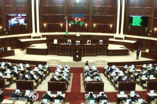 برلمان أذربيجان يفرض احكام عرفية في مناطق البلاد