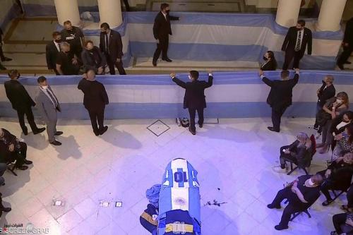 وصول جثمان مارادونا إلى القصر الرئاسي