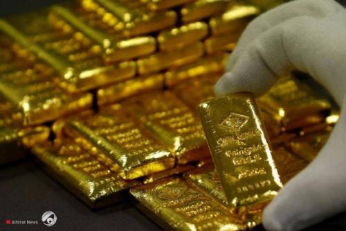 الذهب يواصل خسائره لليوم الرابع بفعل ارتفاع الدولار