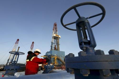 النفط يرتفع أكثر من 4% عقب اتفاق أوبك+ على خفض الإنتاج