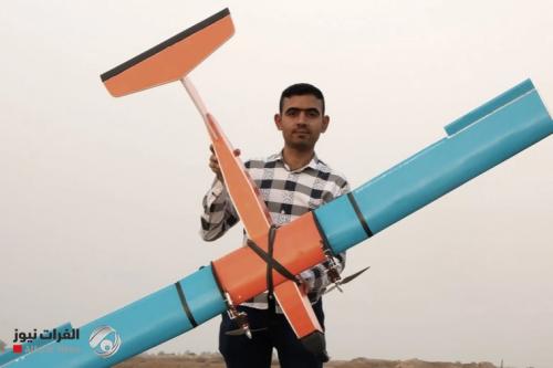 بالصور.. شاب عراقي يصنع طائرات مسيرة ويحلم برحلة طويلة