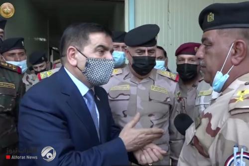 بالفيديو.. وزير الدفاع متابعاً أرزاق المقاتلين: لا تقبلوا اللحم بهذه الحالة أبداً