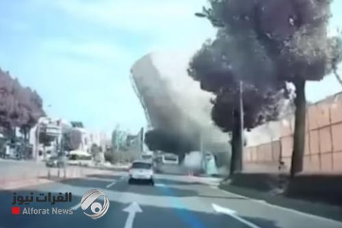 فيديو مُرعب.. إنهيار مبنى على حافلة مملوءة بالركاب