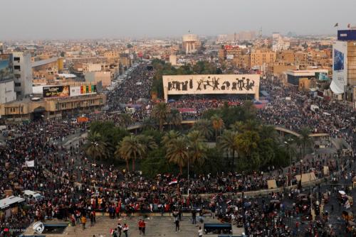 بالصور.. الهدوء يخيم على المحتجين وسط التحرير