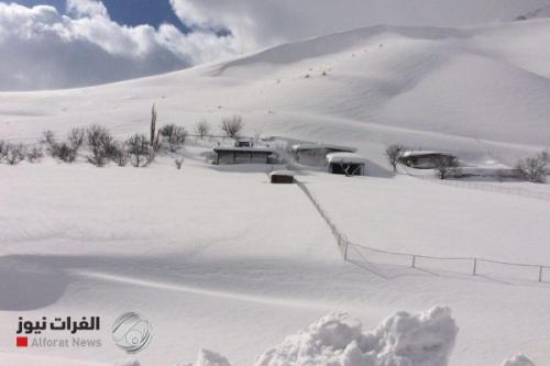 بالفيديو.. الثلوج تحاصر عشرات القرى شمال ايران