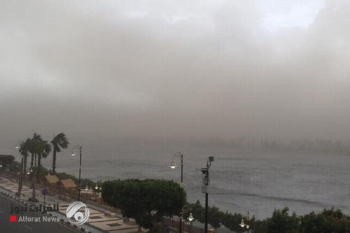 سوء الاحوال الجوية تدفع مصر الى اغلاق طرق رئيسية