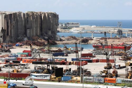 شركات اجنبية تعرض خططها لإعادة إعمار مرفأ بيروت