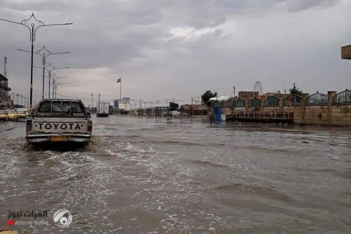 بالصور.. غرق حي وسط ميسان بسبب الامطار