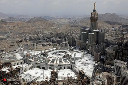 السعودية توقف إصدار تصاريح الصلاة بالحرم