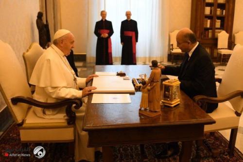 صالح يؤكد لبابا الفاتيكان أن حل الازمات يأتي عبر الحوار والتفاهم