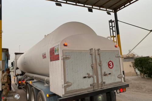 دخول 140 طناً من الغازات الطبية الى العراق قادمة من الكويت