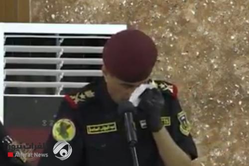 بالفيديو.. وصية تبكي الساعدي خلال تكريمه عوائل شهداء