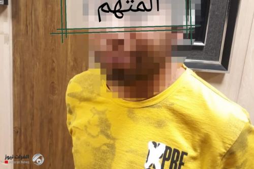 بالصور.. القبض على متهم يحمل باجات "صحفية وعشائرية" في بغداد