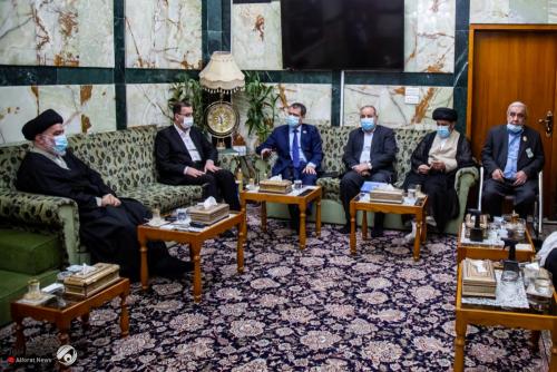 السيد الصافي وسفير الاتحاد الأوروبي يبحثان محاور مهمة في الشأن العراقي