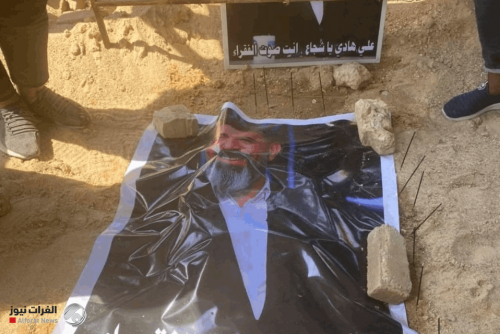 بالصور.. نقل جثمان الراحل علي هادي من مقبرة ضحايا كورنا الى وادي السلام