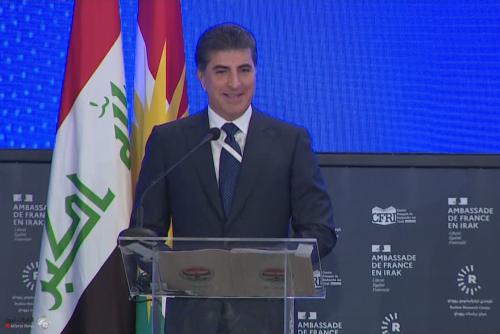 بارزاني يرهن حل مشاكل العراق بإقليم كردستان