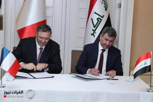 العراق يوقع مذكرة تفاهم مع "توتال" لتنفيذ مشاريع كبيرة في مجال الطاقة