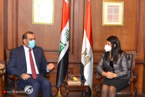 وزير التخطيط يبحث مع وزيرة مصرية آليات متابعة تنفيذ المشروعات المشتركة