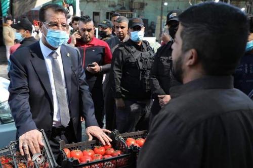 من علوة الرشيد.. وزير الزراعة يطمئن العراقيين عن الطماطم