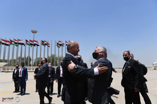 صالح يستقبل ملك الأردن في مطار بغداد