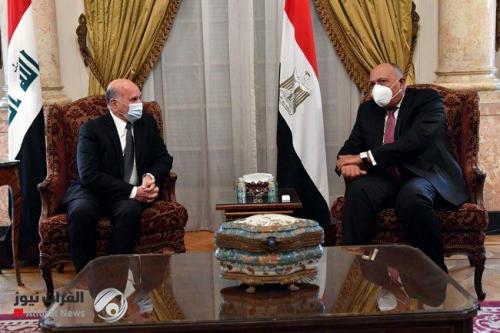 حسين وشكري يبحثان اجتماع اللجنة العراقية المصرية في بغداد