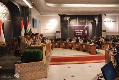 بحضور القادة الأمنيين.. قائد عمليات بغداد يترأس مؤتمراً أمنياً موسعاً