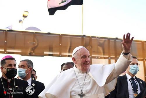 البابا يصل الى مطار بغداد لمغادرة العراق وصالح في وداعه
