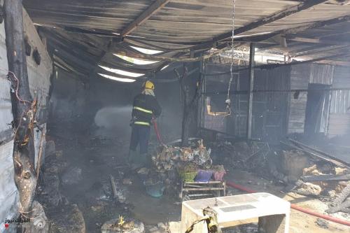 بالصور... اخماد حريق اندلع بمولدة في شارع فلسطين