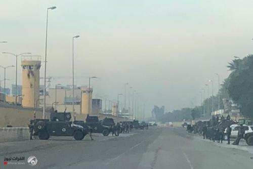 تواجد عسكري مكثف أمام بوابات السفارة الامريكية في بغداد