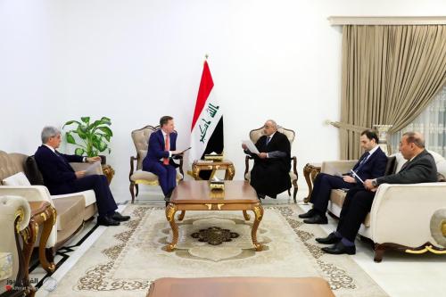 عبد المهدي يبحث مع سفيري بريطانيا وألمانيا منع التصعيد في العراق والمنطقة