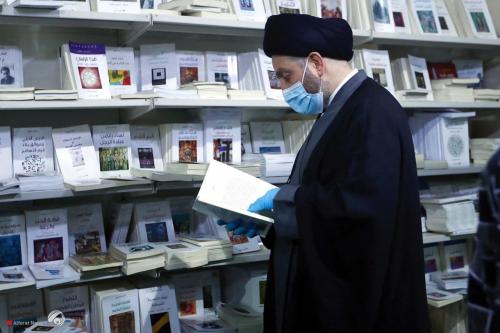بالصور.. السيد عمار الحكيم يزور معرض العراق الدولي للكتاب