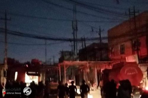 بالفيديو والصور.. إخماد حريق واسع في سوق شعبي في البصرة