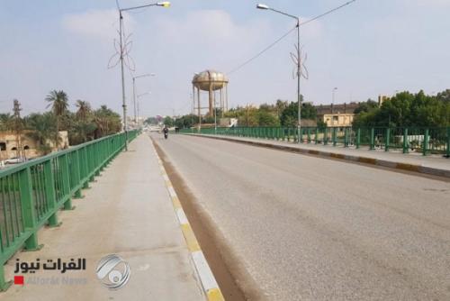 موظفو العقود يغلقون جسرين ومقر بلدية في الناصرية