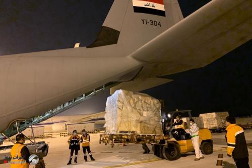 وصول طائرة الشحن التي تحمل المساعدات الطبية الصينية الى مطار بغداد