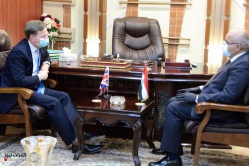 وزير التعليم يناقش مع السفير البريطاني تأسيس بنك افتراضي للمنح الدراسية